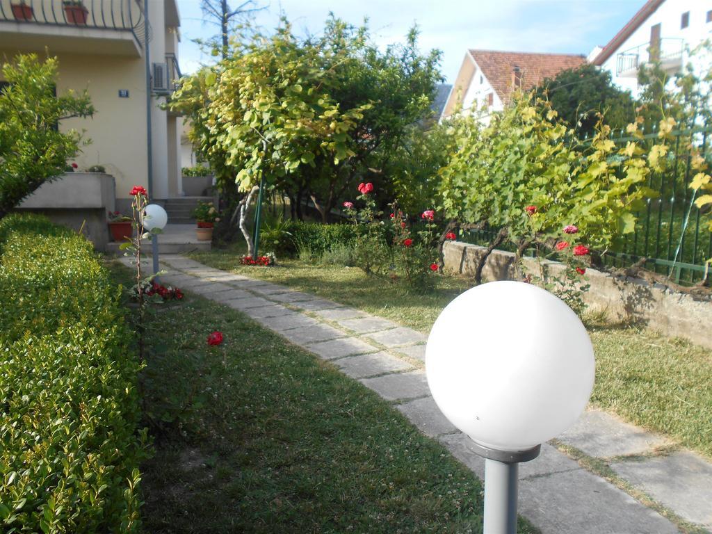 Apartment Cherry Kastela Ngoại thất bức ảnh