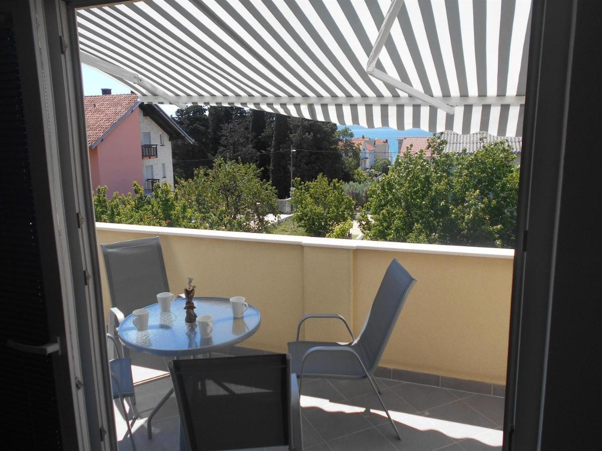 Apartment Cherry Kastela Ngoại thất bức ảnh