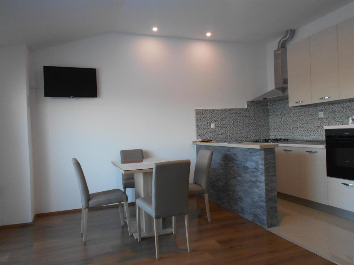 Apartment Cherry Kastela Ngoại thất bức ảnh